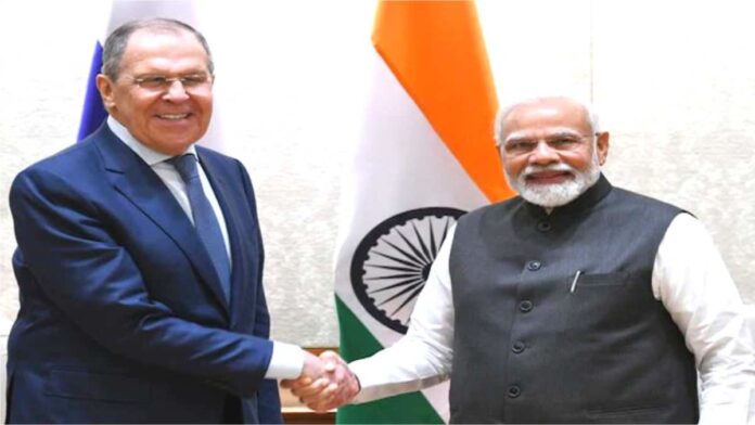 Prime Minister Modi told the Russian Foreign Minister that India would stand by Russia in its peace efforts